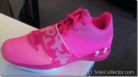 under-armour-micro-g-bloodline-breast-cancer-awareness-01