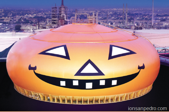 halloween-smilin-jack-o-lantern-on-ion